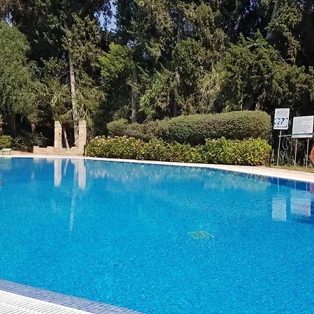 Paradise Gardens Iv 2 Bd Amazing