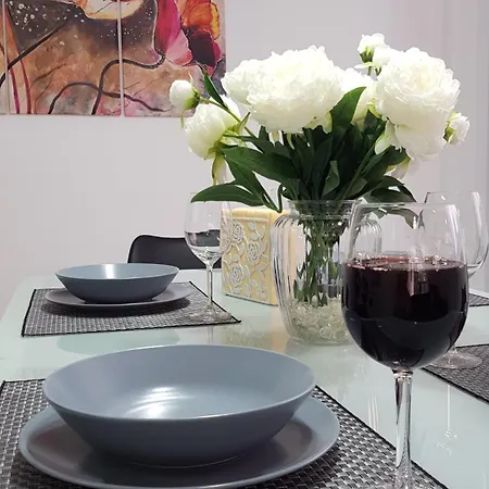 Paradise Gardens Iv 2 Bd Amazing