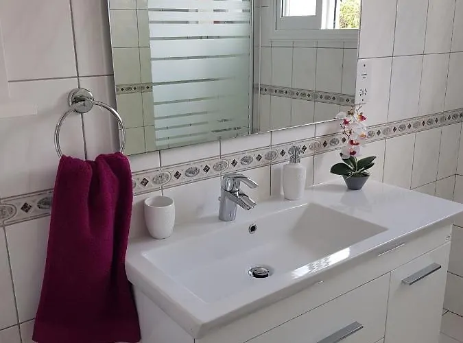 Paradise Gardens Iv 2 Bd Amazing