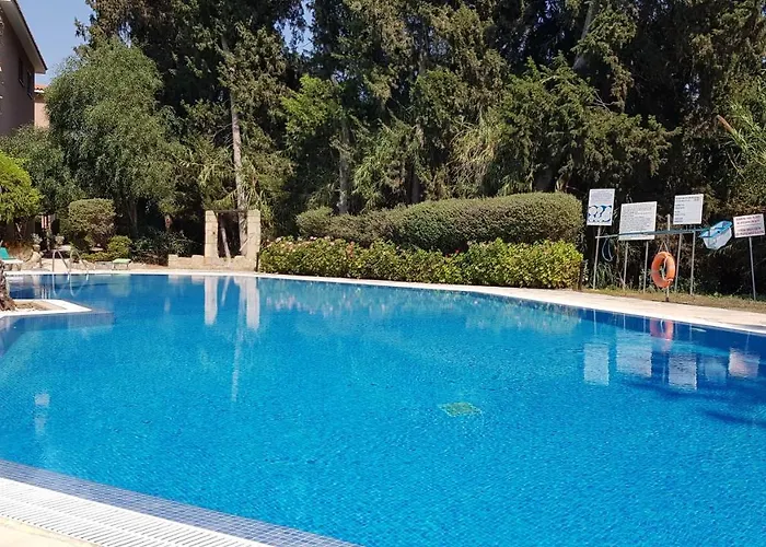 Paradise Gardens Iv 2 Bd Amazing