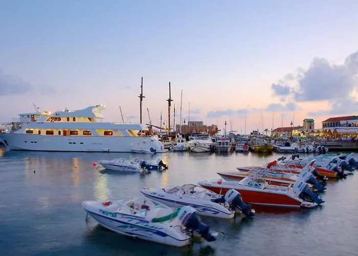 Paradise Gardens Iv 2 Bd Amazing * パ フォス