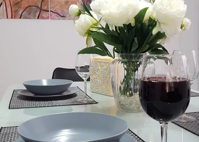 Paradise Gardens Iv 2 Bd Amazing